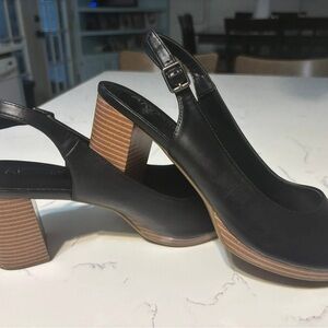 Anne Klein Black Slingback Heels with Tan Block Heel